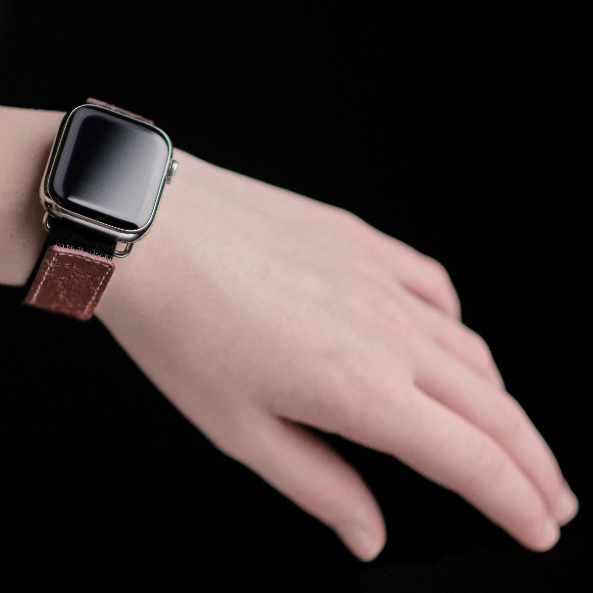AstonMartin space pilot strap at Apple Watch
