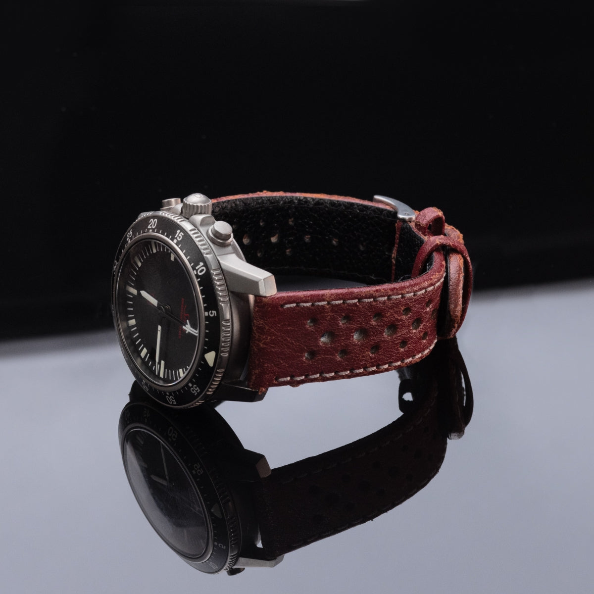 Racing Band | Aston Martin DB2 | Limited Edition | 16 pieces only